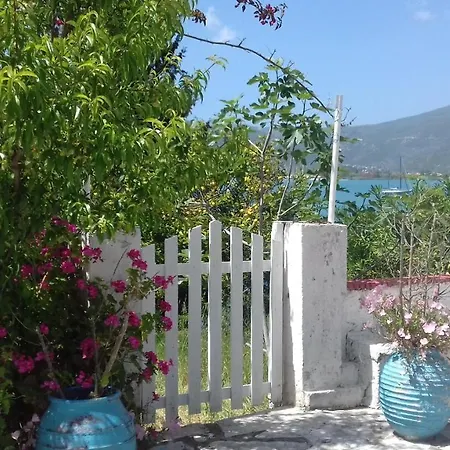 펜션 Beach House Lefkada *