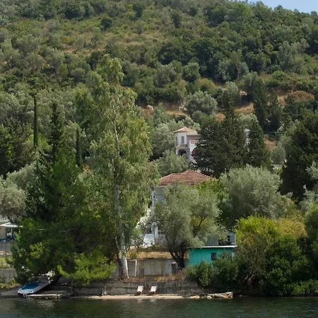 펜션 Beach House Lefkada Yénion